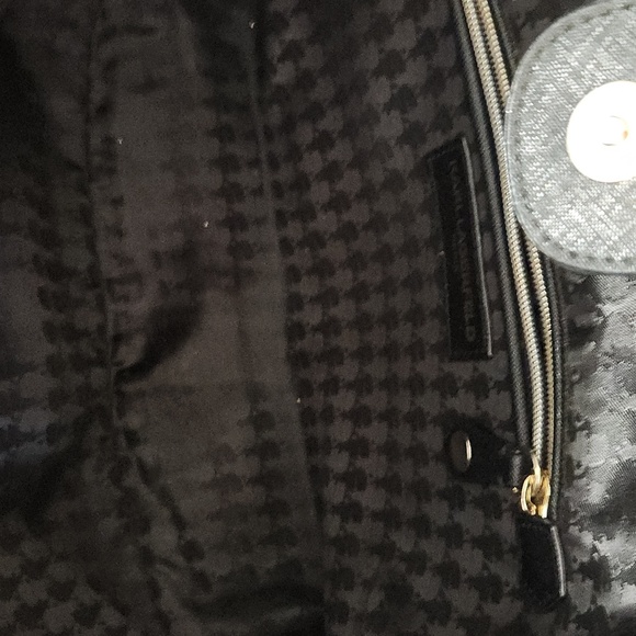 Karl Lagerfeld Tote - Picture 9 of 11